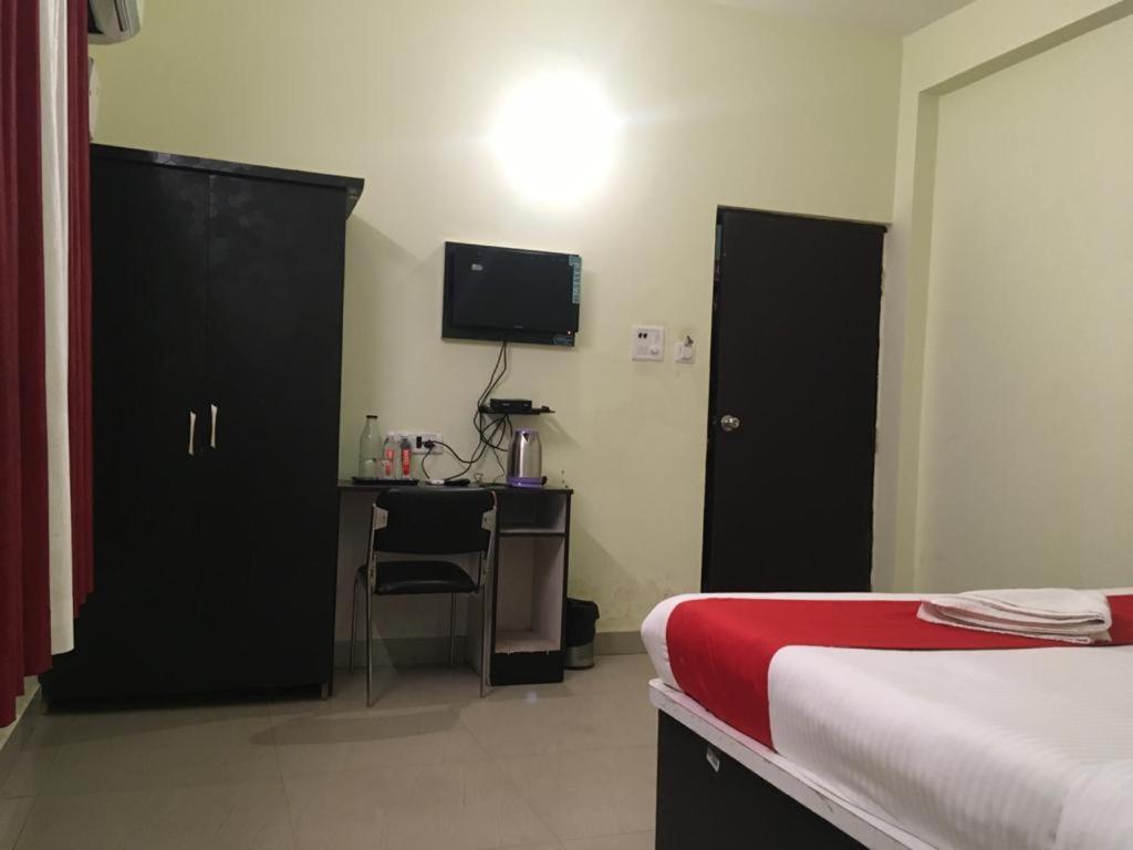 Hotel Yug Residency Βαρανάσι Εξωτερικό φωτογραφία
